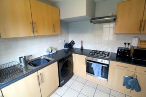 Kitchen- click for photo gallery